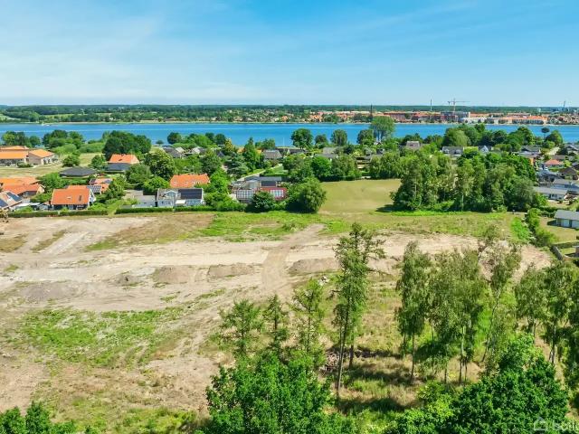 Til salg: Vibeengen 26, Sundby, Nykøbing F Helårsgrund på 961 m² Boligsiden