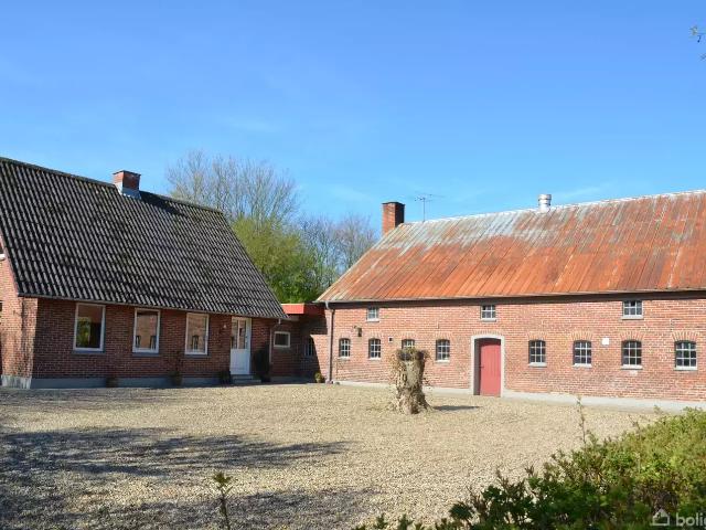 Til salg: Blåhøjvej 77, Karstoft, Kibæk Landejendom på 160 m² Boligsiden