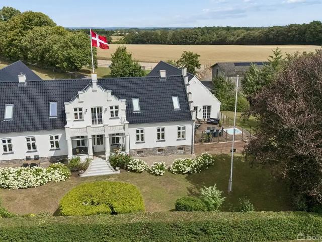 Til salg: Egebjergvej 6, Præstø Landejendom på 470 m² Boligsiden