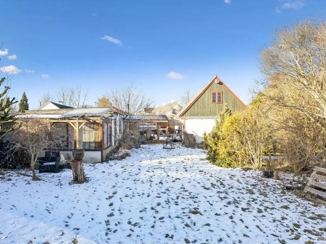 Til salg: Fogedgårdsvej 2, Skibby Helårsgrund på 700 m² Boligsiden