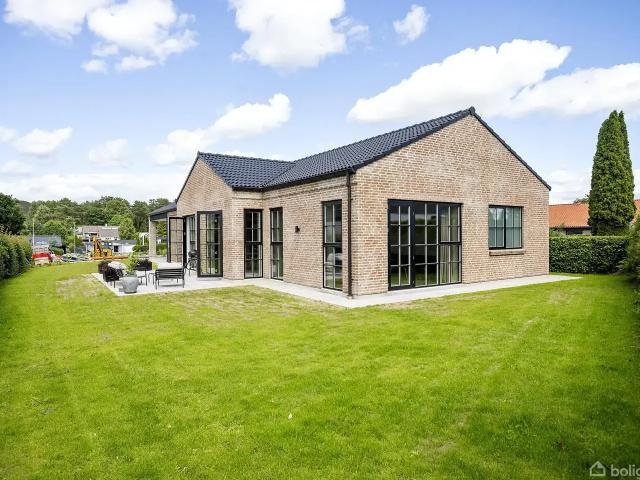 Til salg: Funder Skolevej 16, Silkeborg Villa på 199 m² Boligsiden
