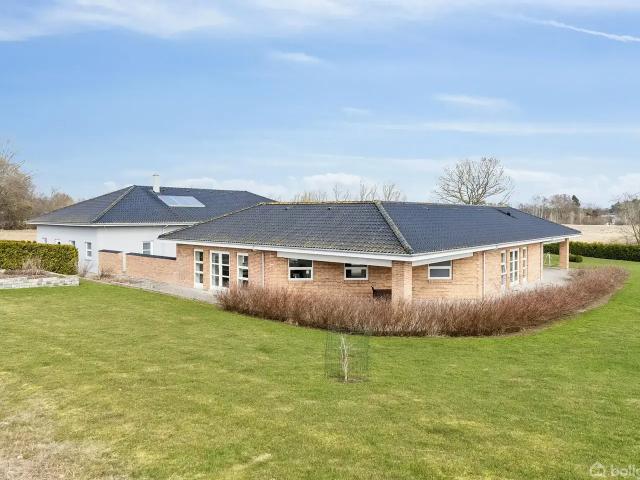Til salg: Græse Skolevej 10, Frederikssund Landejendom på 157 m² Boligsiden