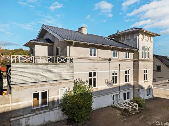 Til salg: Højlundsvej 12, Hobro Villa på 332 m² Boligsiden
