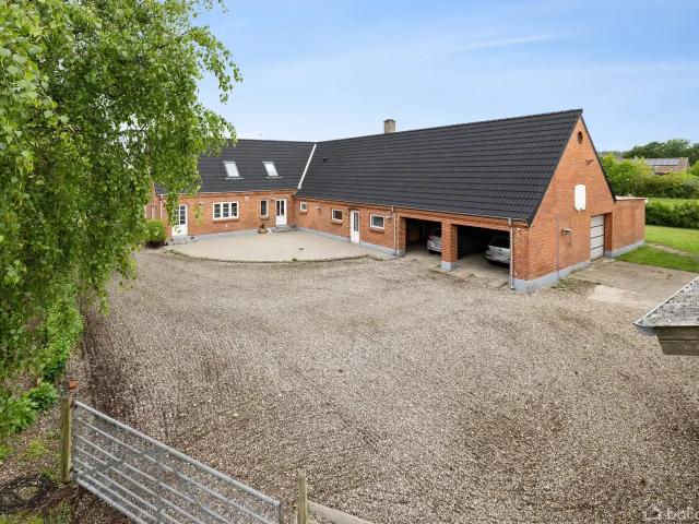 Til salg: Hougaardsvej 19, Rørbæk, Hobro Landejendom på 338 m² Boligsiden
