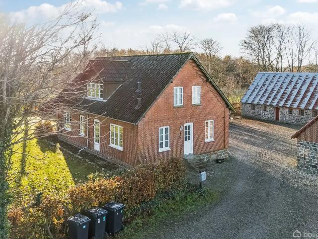 Til salg: Hummeluhrevej 29, Skjoldelev, Sabro Landejendom på 268 m² Boligsiden