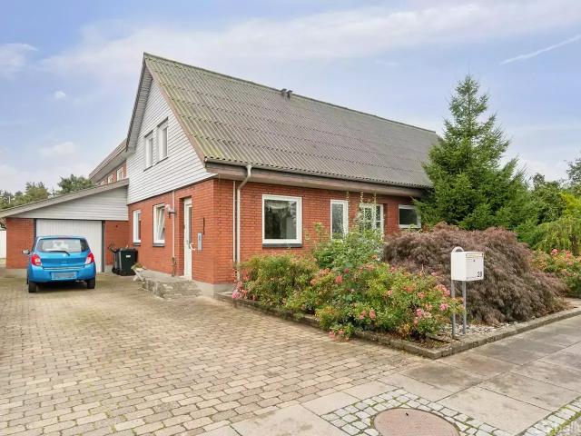 Til salg: Jernbanegade 28, Engesvang Villa på 311 m² Boligsiden