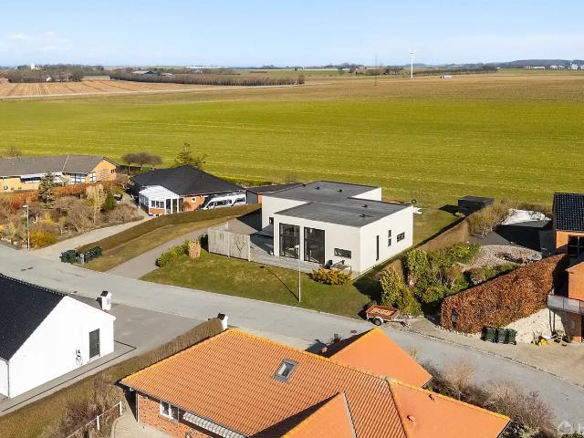 Til salg: Kærvejen 27, Fjellerup Strand, Glesborg Villa på 162 m² Boligsiden