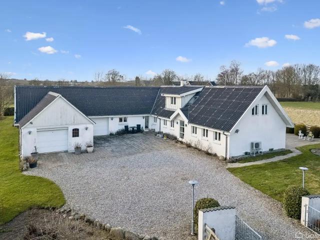 Til salg: Koldingvej 666, Tiufkær, Vejle Landejendom på 160 m² Boligsiden