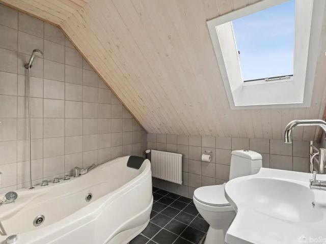Til salg: Kronhjorten 59, Støvring Villa på 283 m² Boligsiden