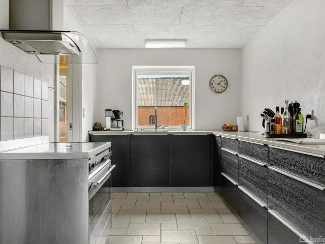 Til salg: Løgagervej 38, Ørnhøj Landejendom på 411 m² Boligsiden