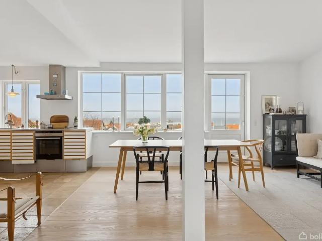 Til salg: Maglemosevej 10, Græsted Villa på 248 m² Boligsiden