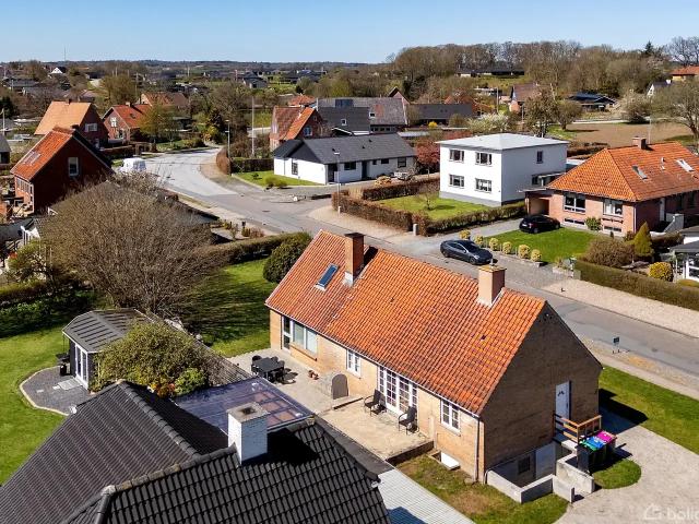 Til salg: N. J. Holms Park 18, Christiansfeld Villa på 150 m² Boligsiden