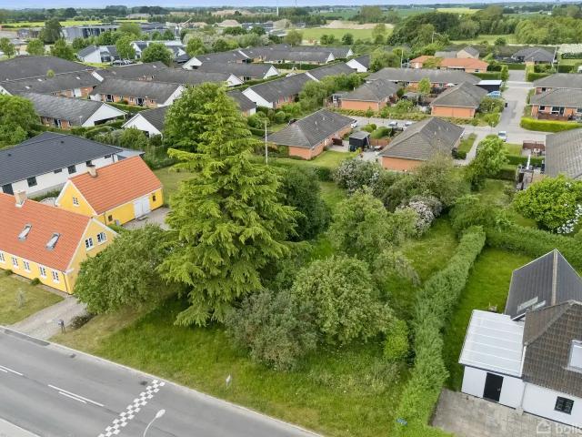 Til salg: Overvejen 89A, Sønder Nærå, Årslev Helårsgrund på 1000 m² Boligsiden