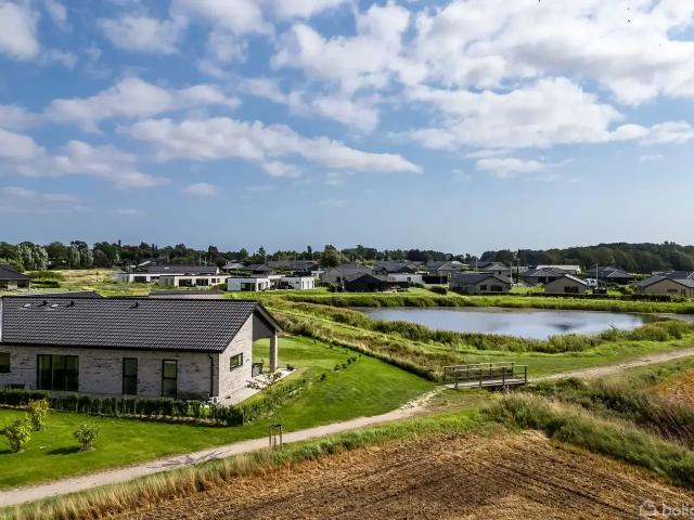 Til salg: Parosvej 4, st. Hjortshøj Helårsgrund på 869 m² Boligsiden