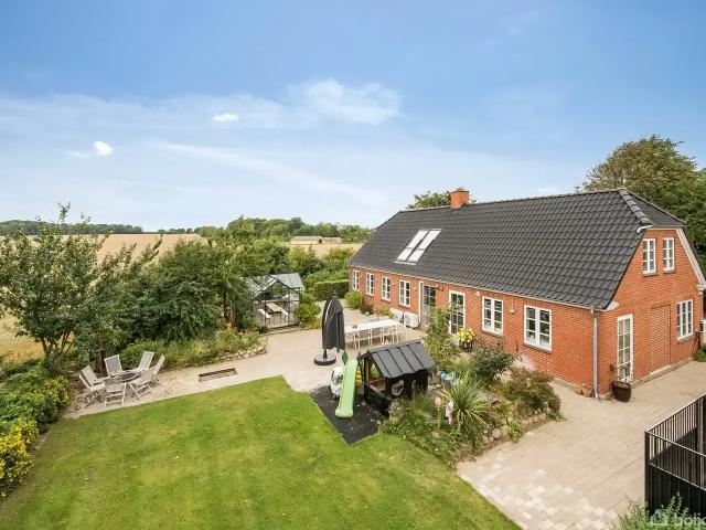 Til salg: Ronæsbrovej 12, Ronæs, Nørre Aaby Villa på 418 m² Boligsiden