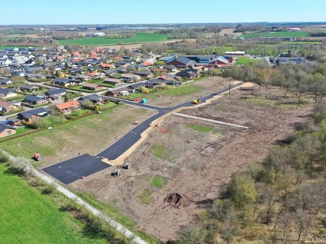Til salg: Skovengen 10, Nr. Søby, Højslev Helårsgrund på 888 m² Boligsiden