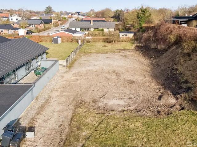Til salg: Skelvangsvej 14, Randers NV Helårsgrund på 863 m² Boligsiden