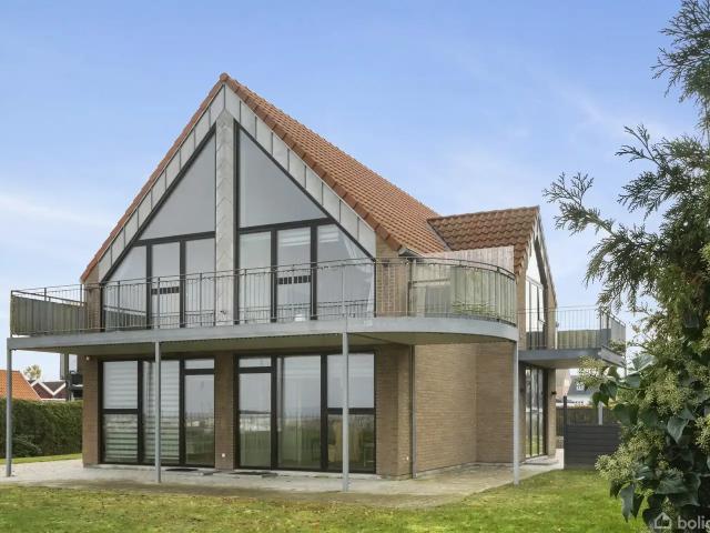 Til salg: Strandvejen 8, Juelsminde Villa på 222 m² Boligsiden