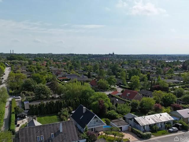 Til salg: Østre Kirkevej 17, Himmelev, Roskilde Helårsgrund på 1319 m² Boligsiden