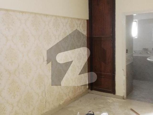 Tilled Flooring 2 ND Floor With Out Memznine West Open Flat For Rent Bukhari Commercial Area