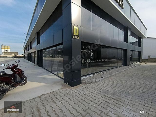 Tire Oto Plaza'da Köşe Konumda Kiralık İşyeri