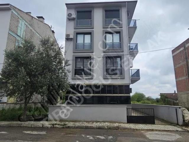 Tire Doğuş Emlaktan Ödemiş Merkezde Eşyalı Kiralık 2+1 Daire