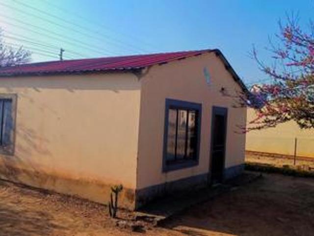 tired of renting? this orange farm r.