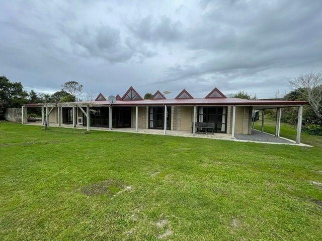 tirohanga, 4 bedrooms