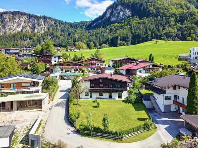 Tiroler Landhaus mit Seeblick auf den schönen Thiersee bei Kufstein auf großem Grundstück