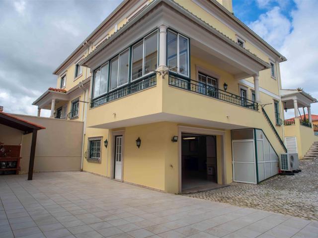 Título Moradia T3 para venda 191m² Caldas da Rainha Nossa Senhora do Pópulo Coto e São Greg