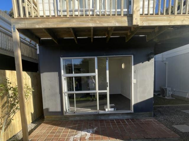 titahi bay, studio