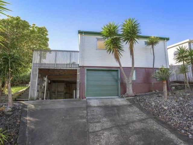 titahi bay, 3 bedrooms
