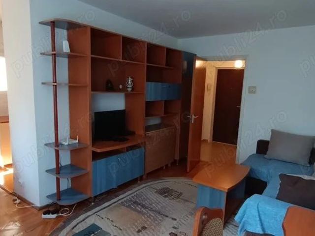 Titan/ 2 camere/zona linistita/ A.C
