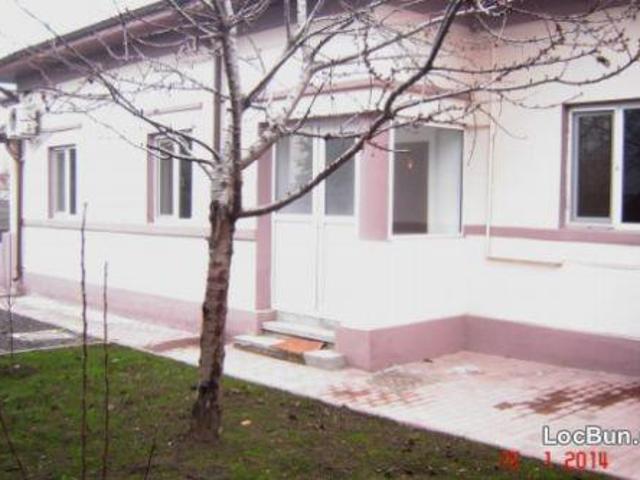 TITEICA Strand Studentesc, casa 4 camere S= 100 mp