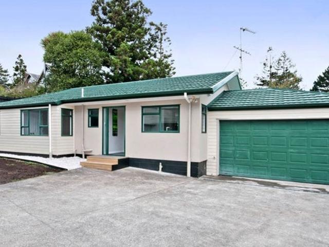 titirangi, 3 bedrooms