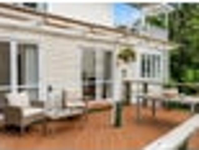 Titirangi, 3 bedrooms, $720 pw