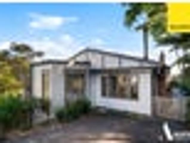 Titirangi, 3 bedrooms, $800 pw