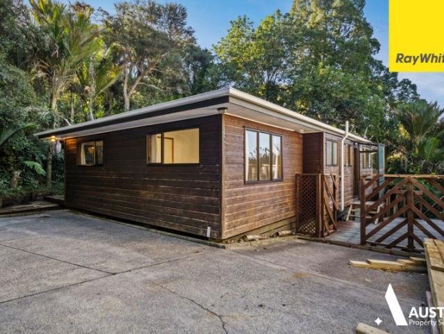 titirangi, 3 bedrooms