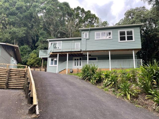 titirangi, 2 bedrooms
