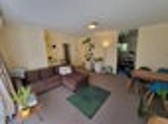 Titirangi, 2 bedrooms, $530 pw
