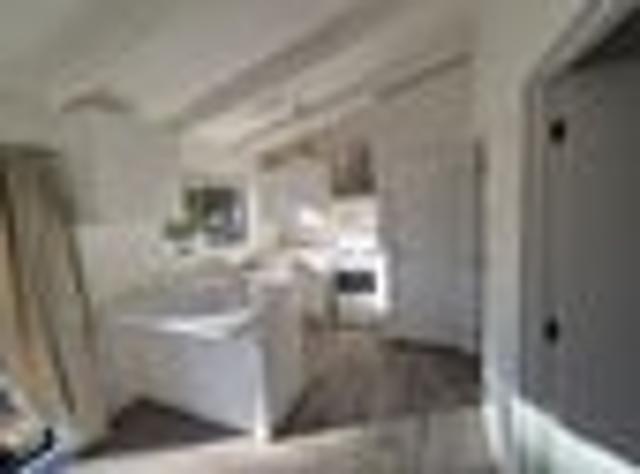 Titirangi, 2 bedrooms, $580 pw