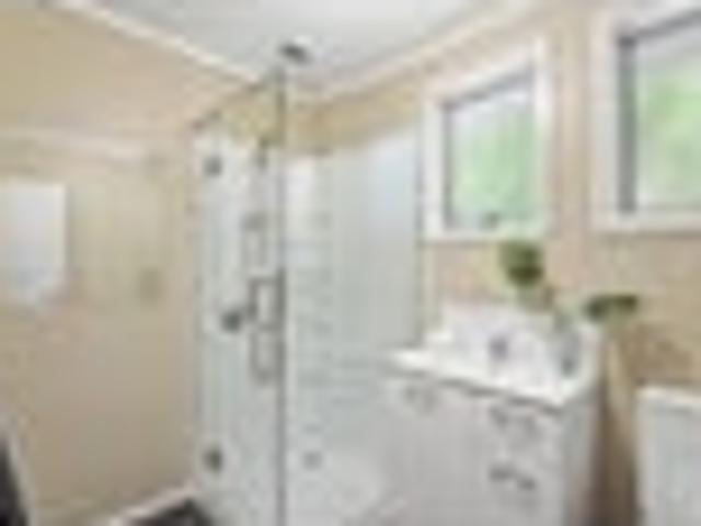 Titirangi, 2 bedrooms, $610 pw