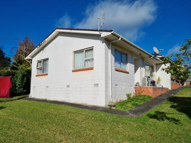 titirangi, 2 bedrooms