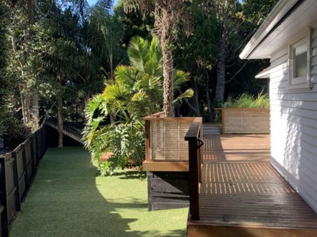 titirangi, 2 bedrooms