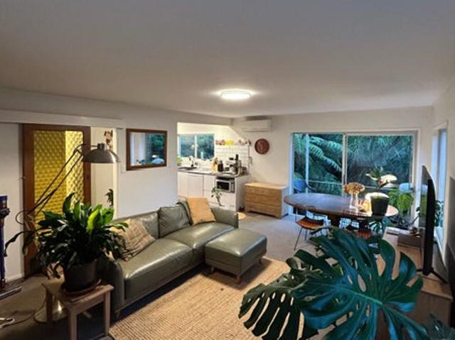 titirangi, 2 bedrooms