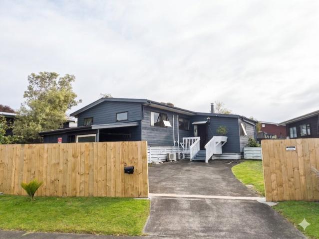 titirangi, 4 bedrooms