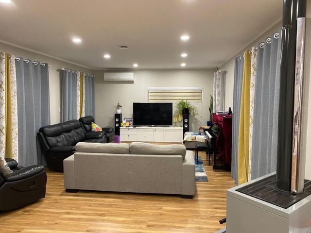 titirangi, 4 bedrooms