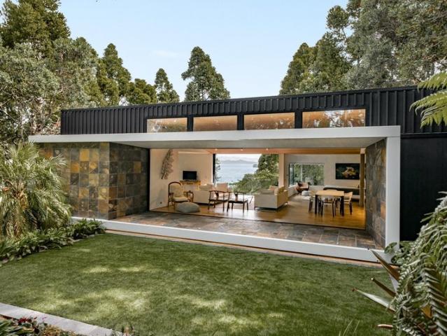 titirangi, 4 bedrooms