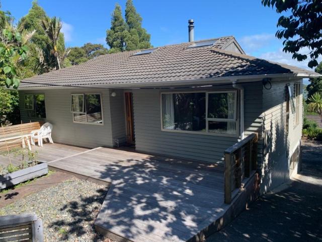 titirangi, 4 bedrooms