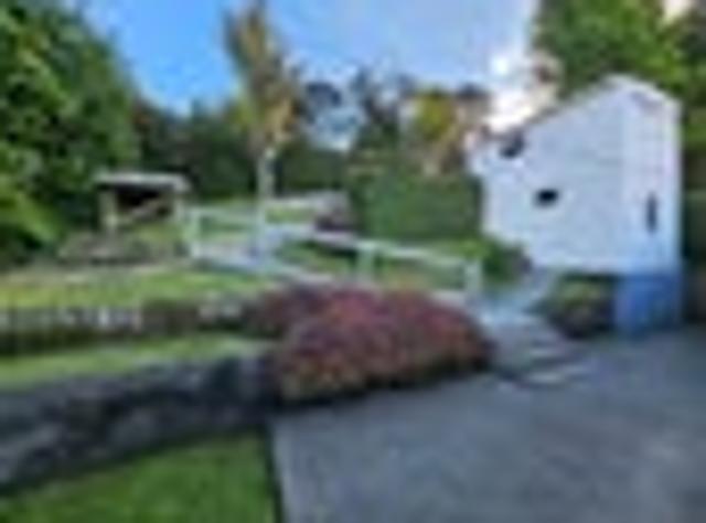 Titirangi, 4 bedrooms, $800 pw